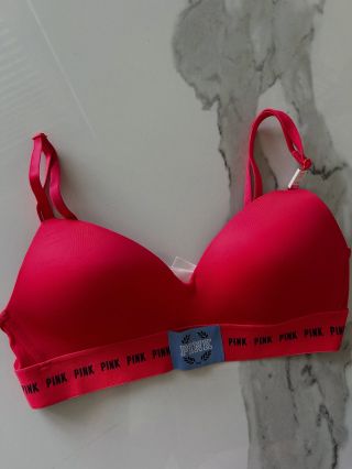 💖 Cítíš se sebevědomě, když máš na sobě to nejlepší. Objev dokonalé střihy, jemné krajky a komfort, který vydrží celý den....